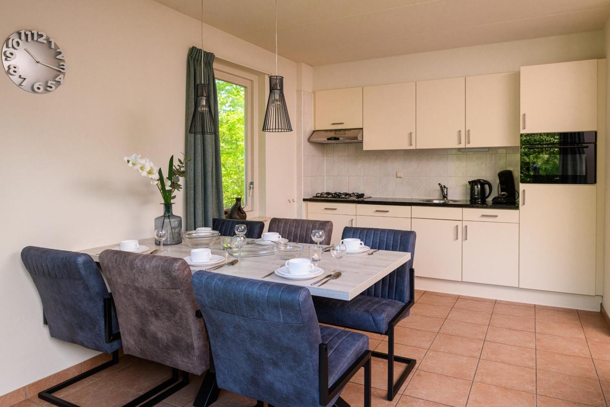 Summio Bungalowpark Het Drentse Wold Hoogersmilde Room photo